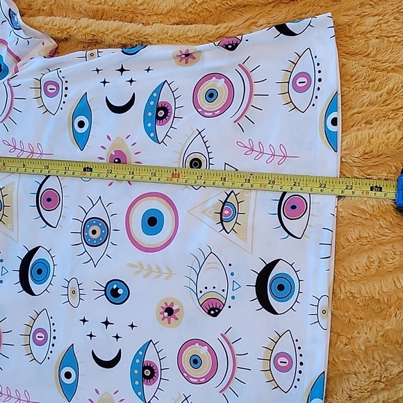 Shein T-Shirt - Picture 6 of 7